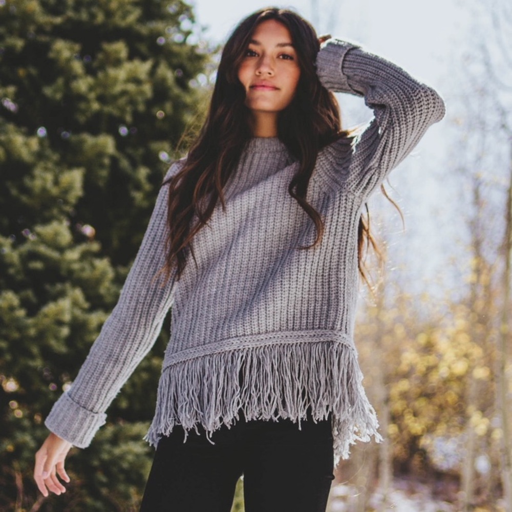 Moon River Fringe Hem Knit Sweater – Heather Gray